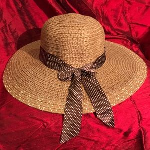 Colorful summer straw hats.